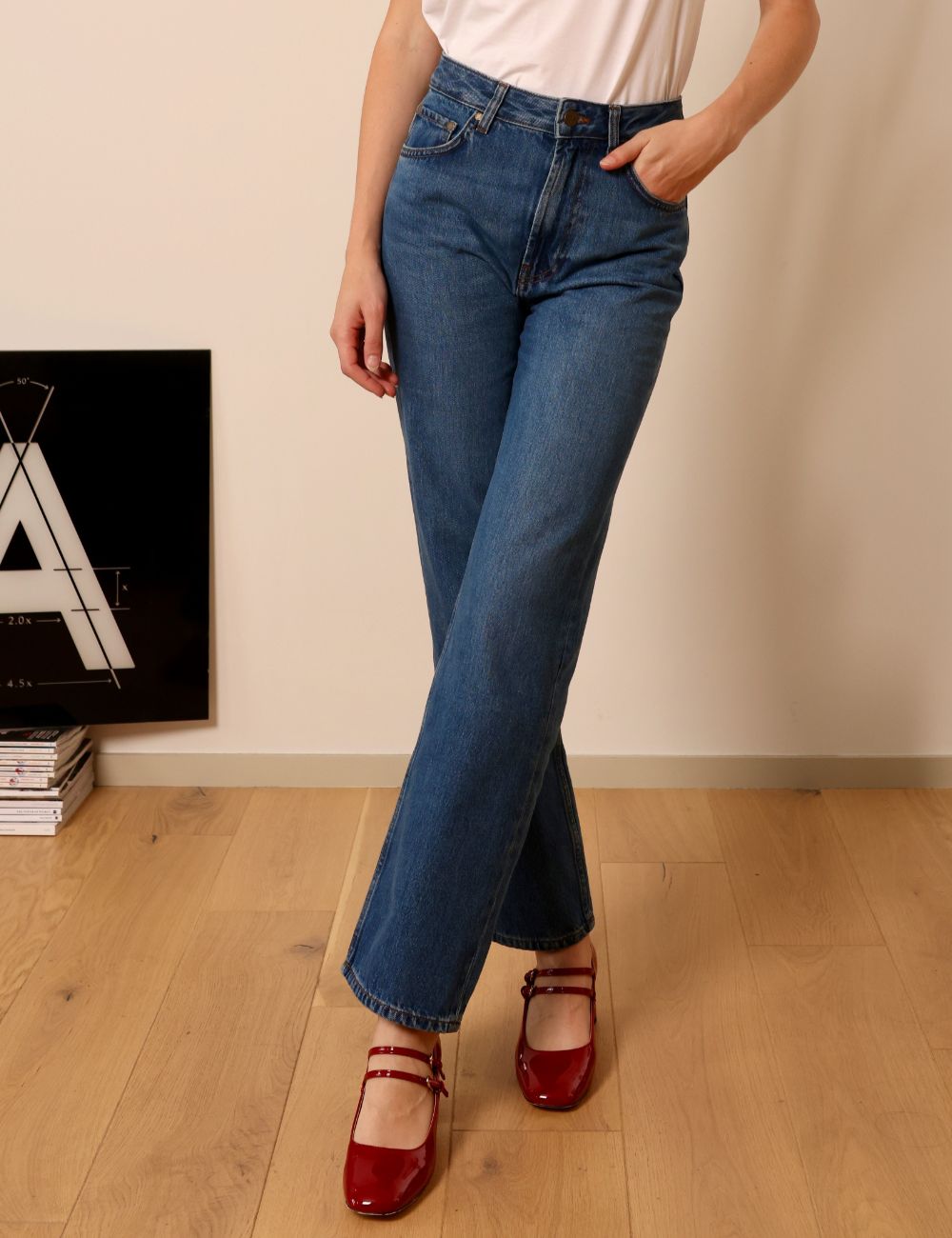 Lafont mid blue - high-waisted straight leg jeans