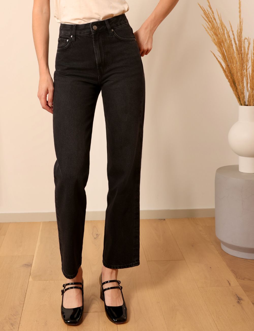 Lafont washed black - high-waisted straight leg jeans