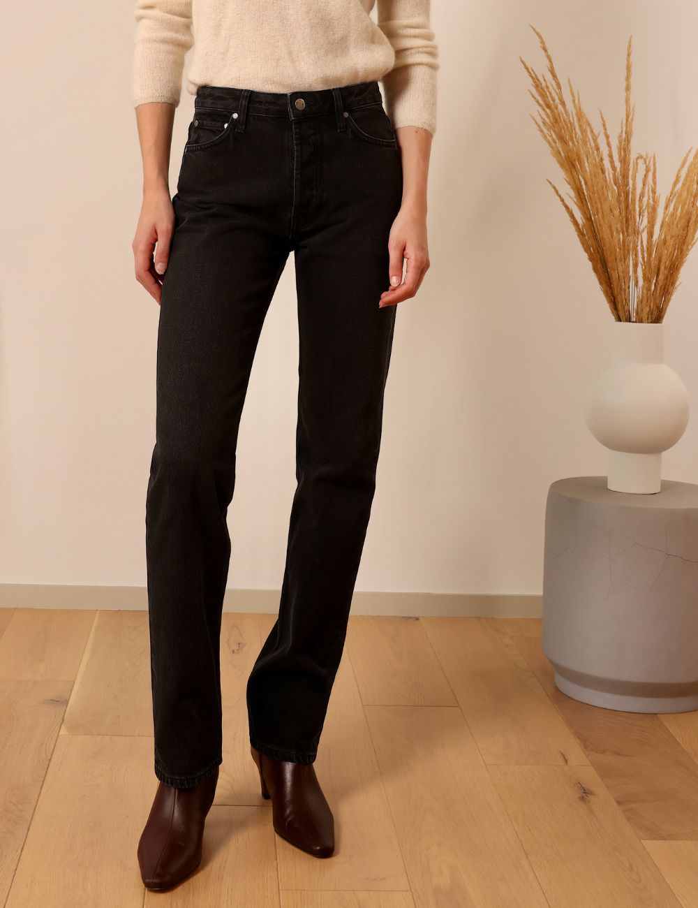 Seberg washed black - straight leg jeans
